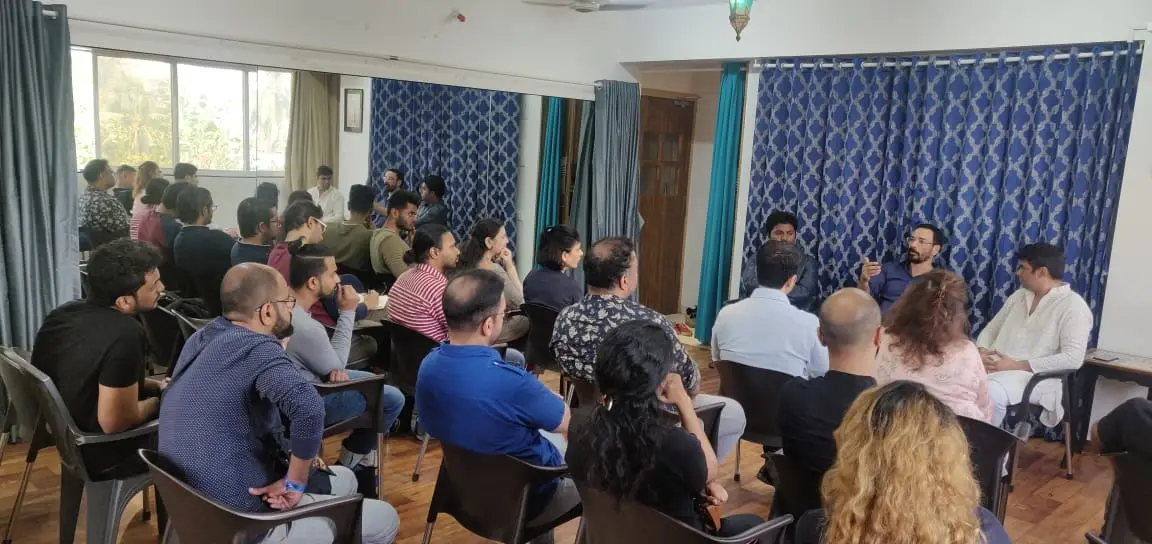 The-Hugging-Club-of-India-what-we-do1